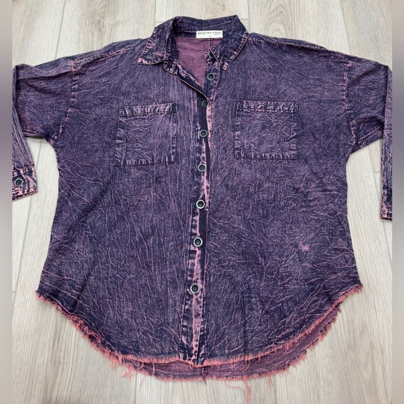 Electric & Rose Elliot Dresshirt Acid Denim. 100% cotton. 💜💟 - Picture 9 of 13